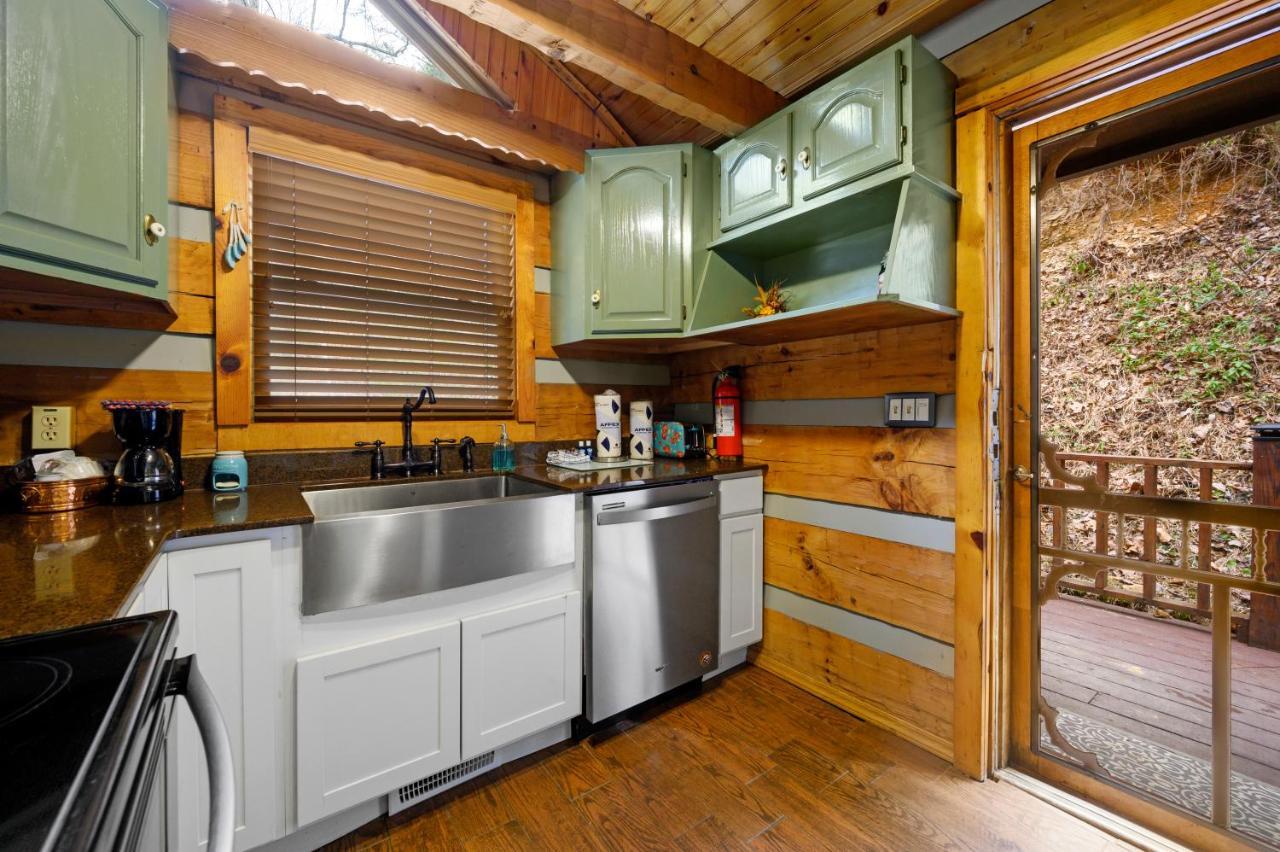 The Robins Nest With Hot Tub Villa Pigeon Forge Luaran gambar