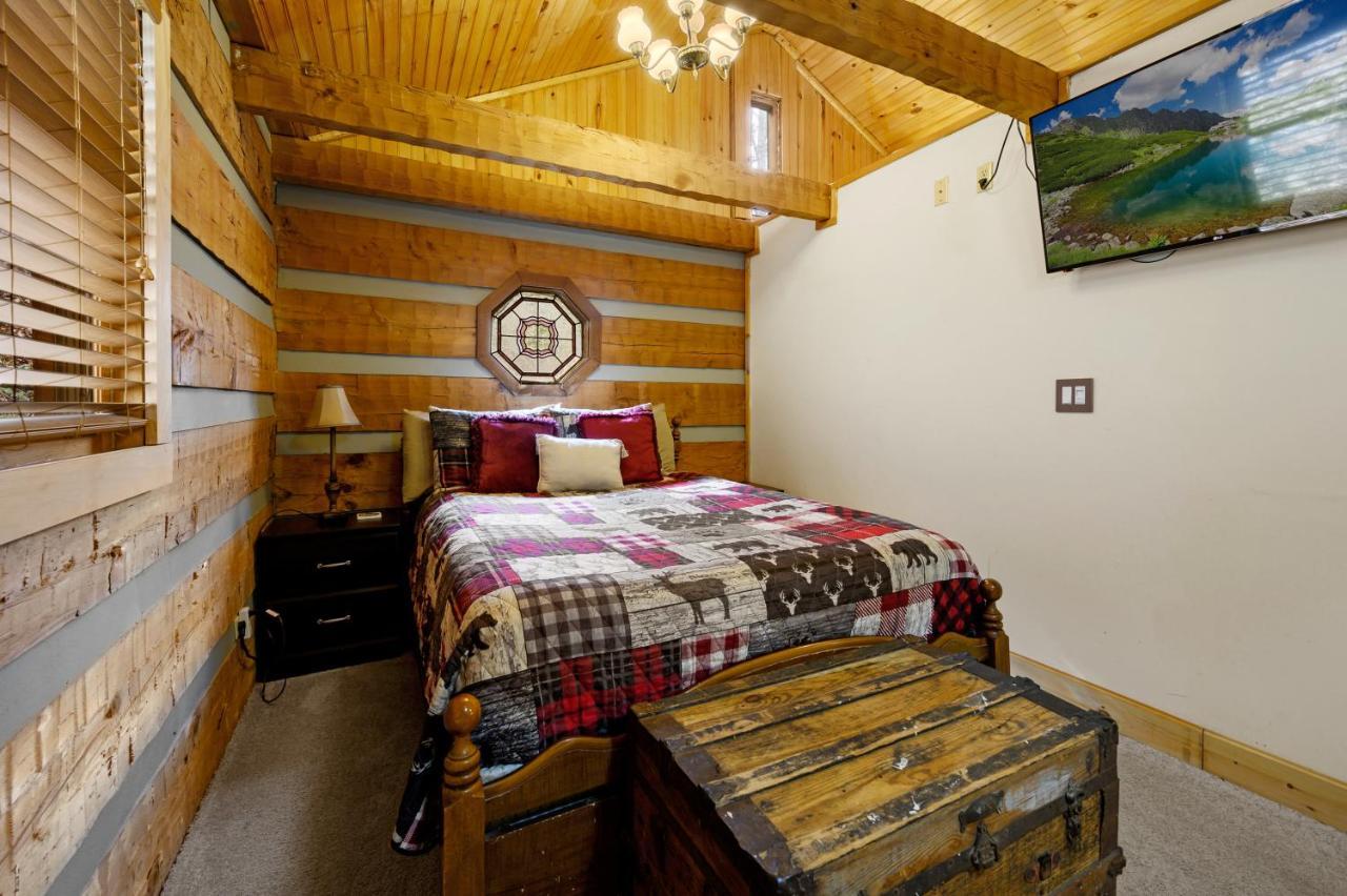 The Robins Nest With Hot Tub Villa Pigeon Forge Luaran gambar