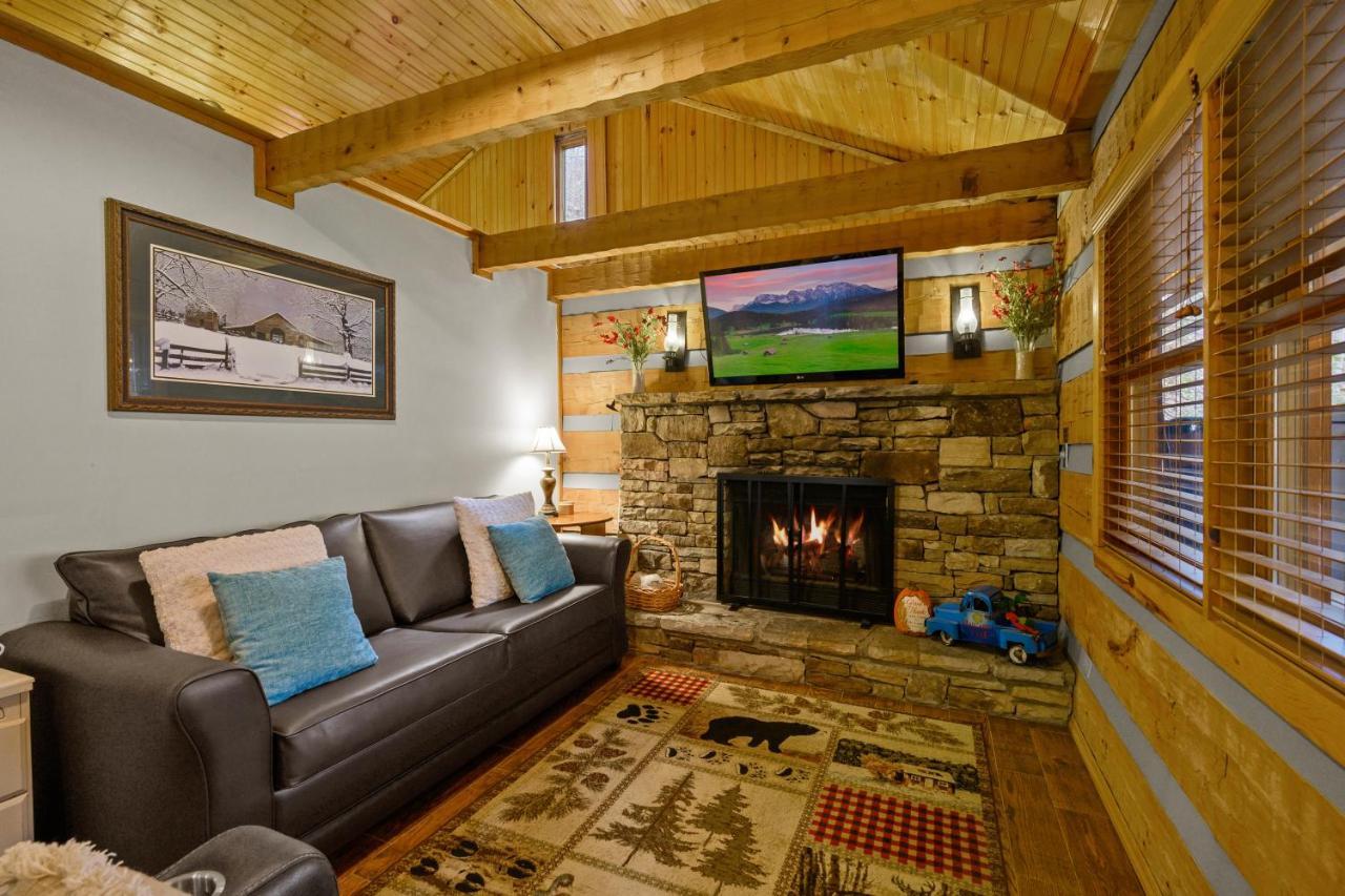 The Robins Nest With Hot Tub Villa Pigeon Forge Luaran gambar