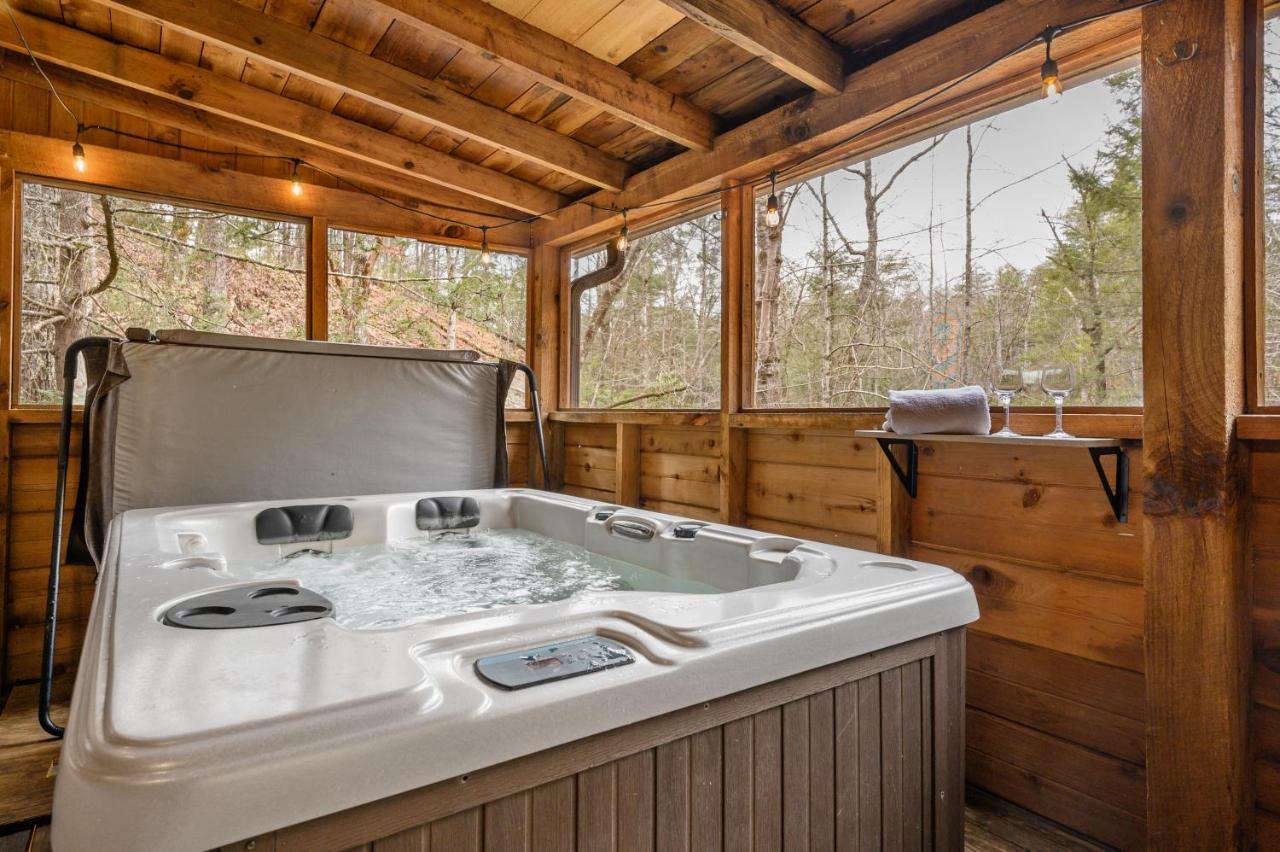 The Robins Nest With Hot Tub Villa Pigeon Forge Luaran gambar