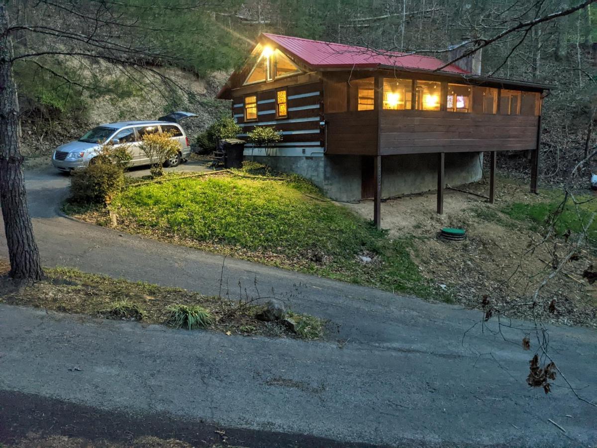 The Robins Nest With Hot Tub Villa Pigeon Forge Luaran gambar